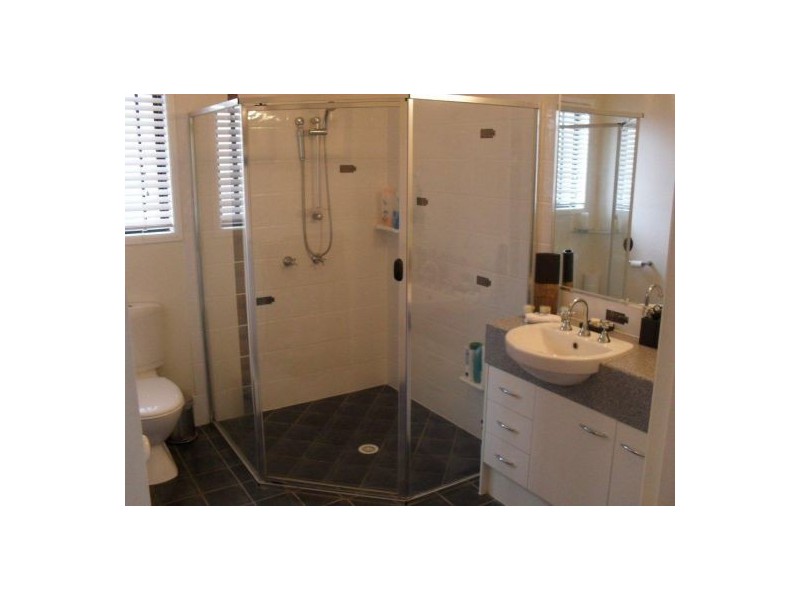 43 Long Island Dve., Windaroo QLD 4207