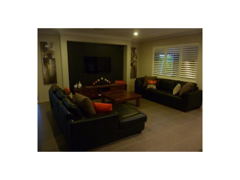 37 Jarrah St., Moggill QLD 4070