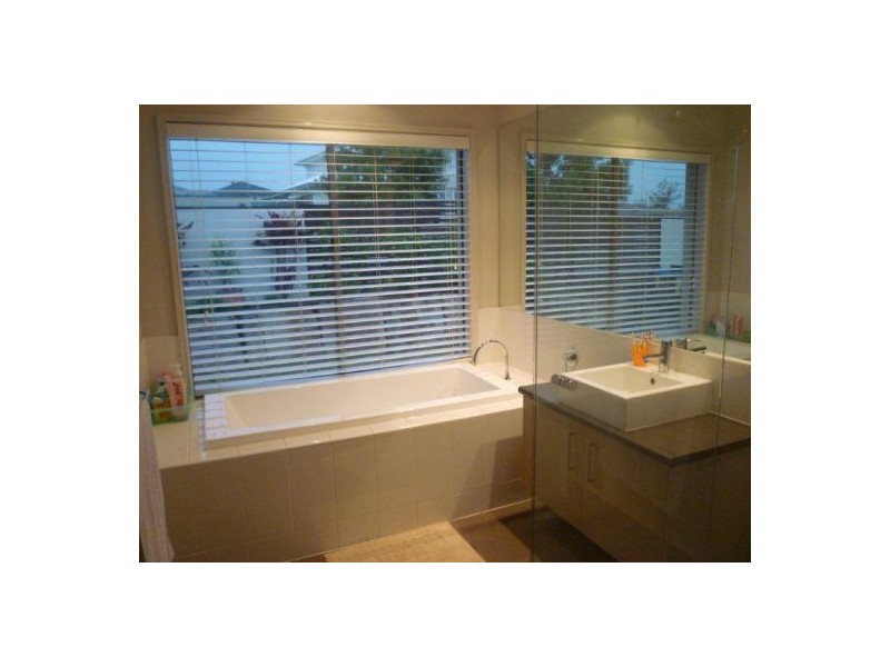 37 Jarrah St., Moggill QLD 4070