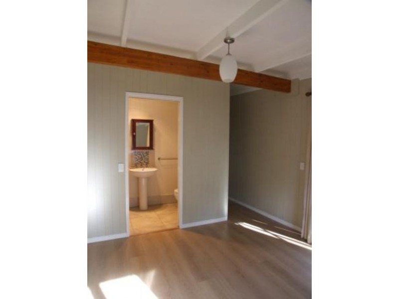 13 Ranfurly St, Newtown QLD 4350