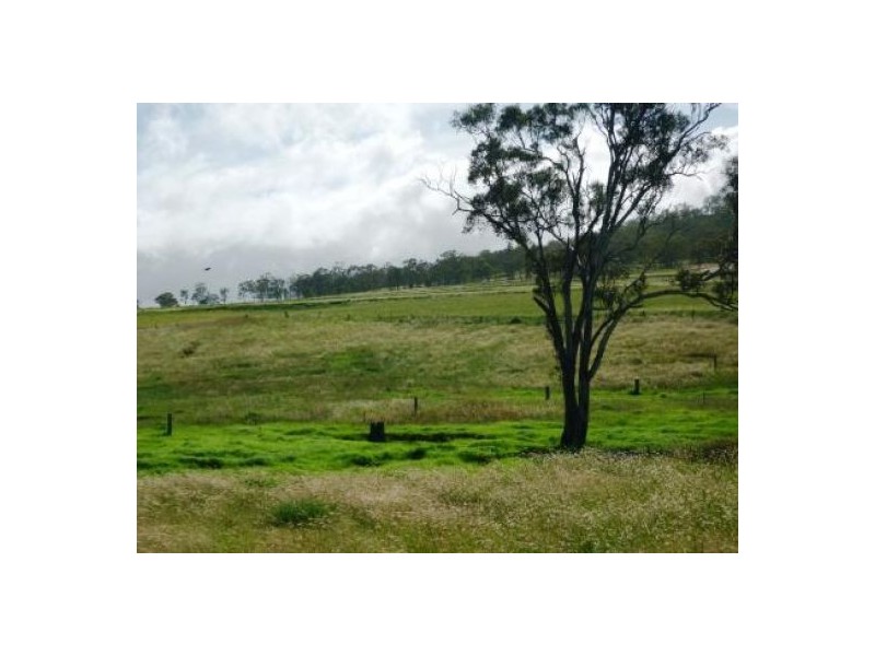 136 Dixon Ln, Greenmount East QLD 4359