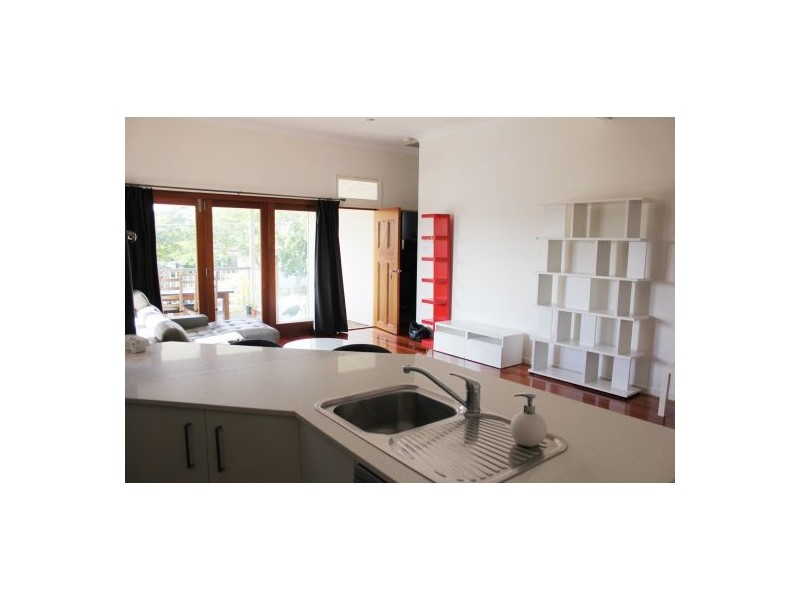 18 Emerald St, Kedron QLD 4031