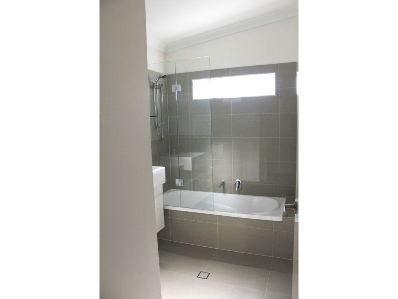 18 Emerald St, Kedron QLD 4031