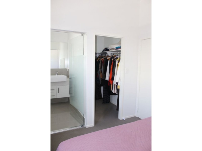 18 Emerald St, Kedron QLD 4031