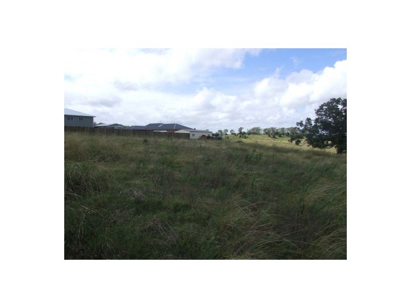 52 Federation Dve., Highfields QLD 4352
