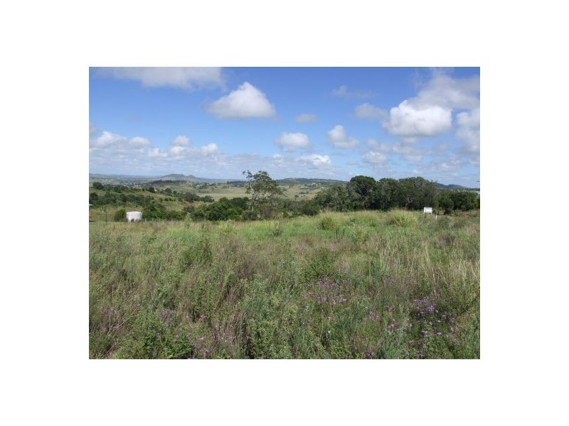 35 Phoenix Street, Highfields QLD 4352