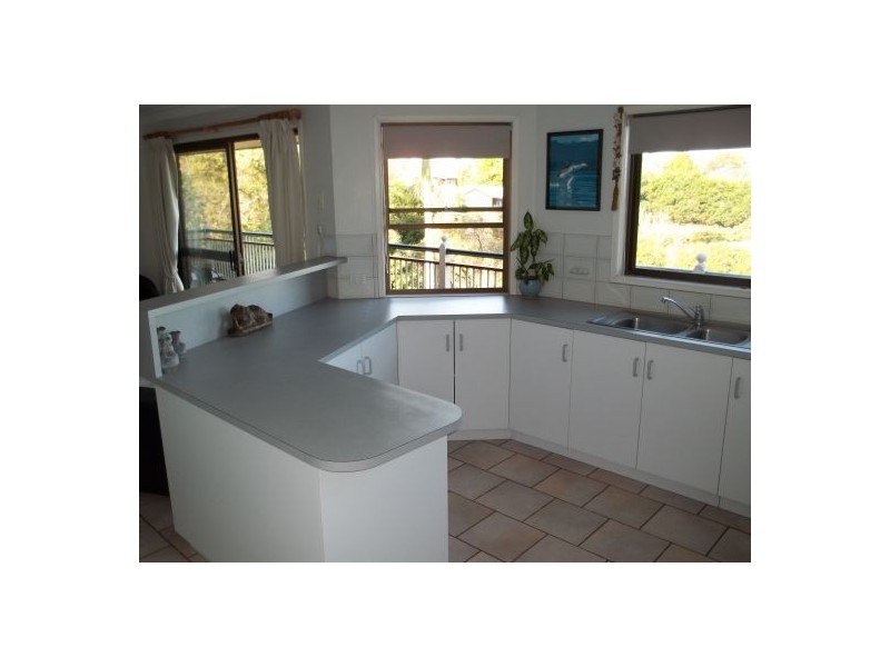 9 Buena Vista Crescent, Blue Mountain Heights QLD 4350