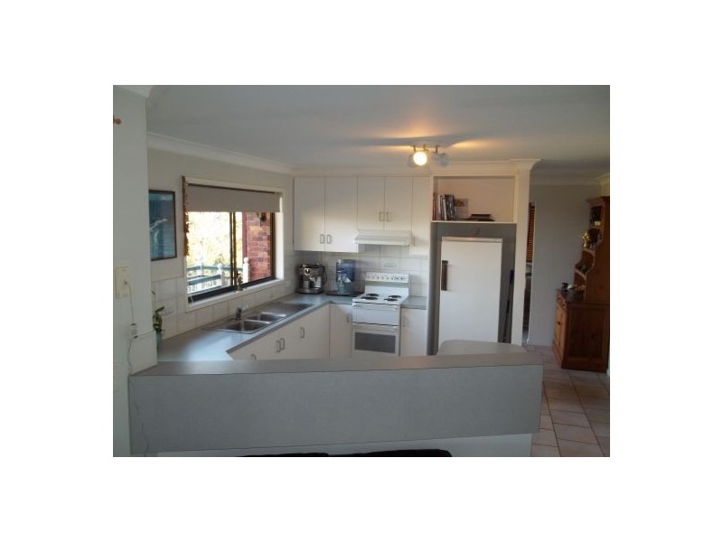 9 Buena Vista Crescent, Blue Mountain Heights QLD 4350