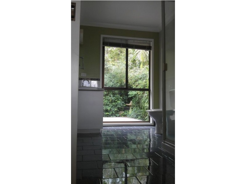 9 Buena Vista Crescent, Blue Mountain Heights QLD 4350