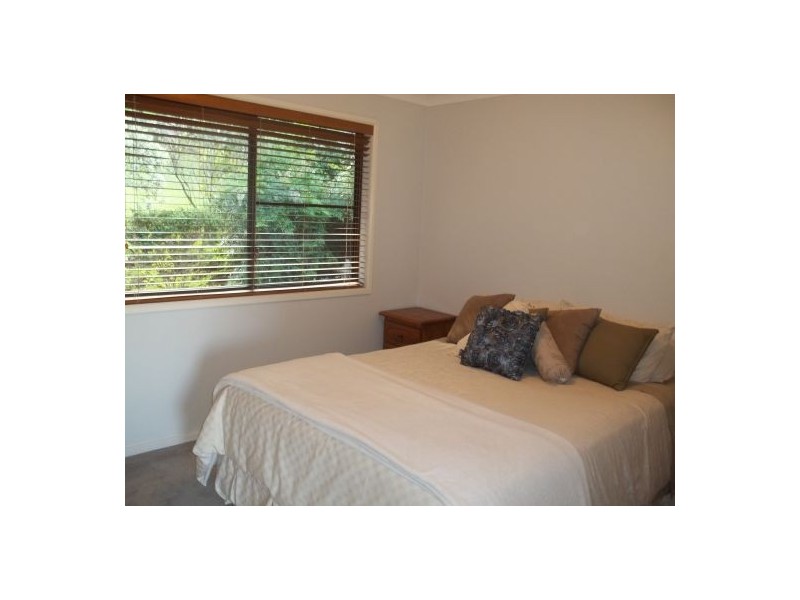 9 Buena Vista Crescent, Blue Mountain Heights QLD 4350