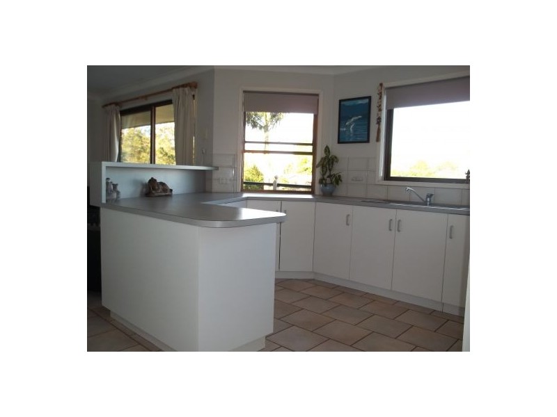 9 Buena Vista, Blue Mountain Heights QLD 4350