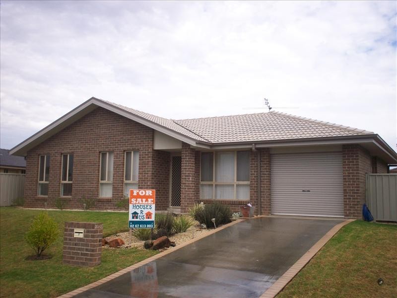 3 Tasman Place, Tamworth NSW 2340