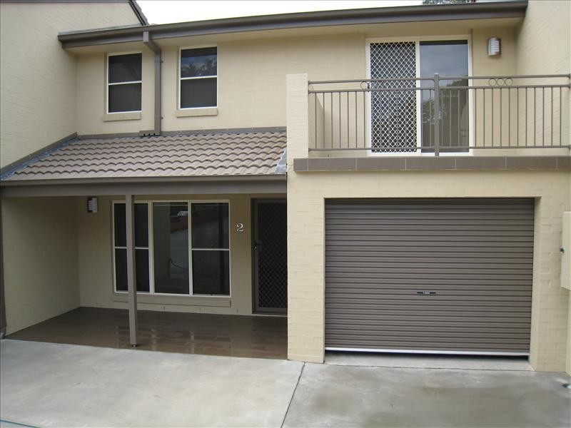 2/10 Nyrang Avenue, Tamworth NSW 2340