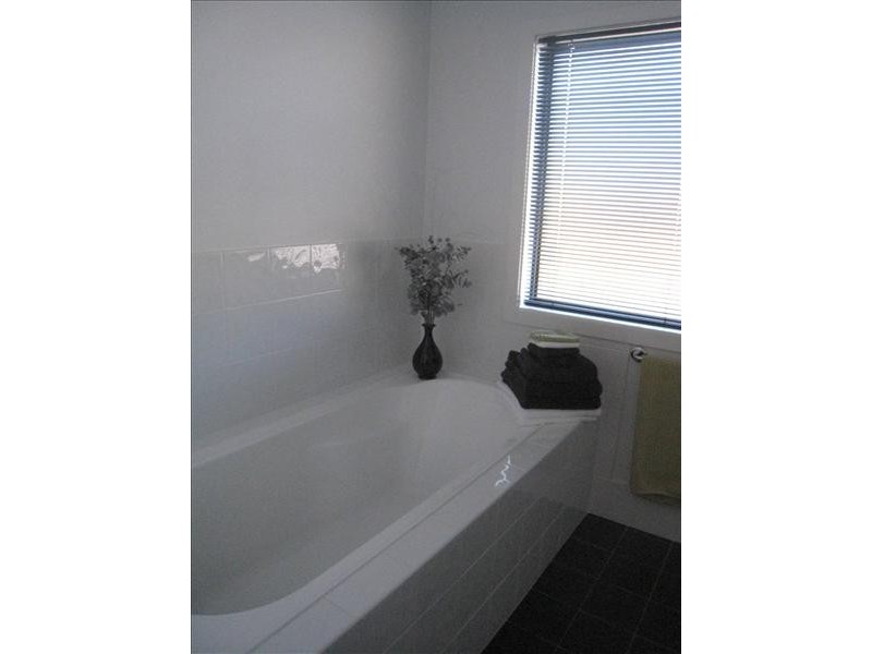 7C Sequoia Drive, Tamworth NSW 2340