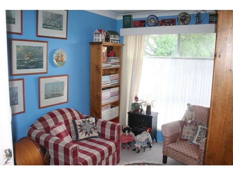 17 Mimosa Street, Manilla NSW 2346