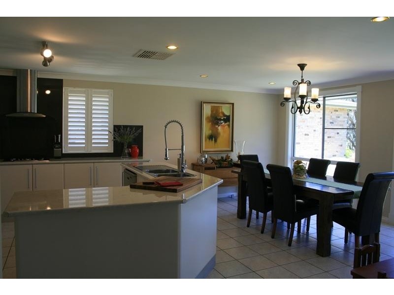 2 Matilda Place, Tamworth NSW 2340