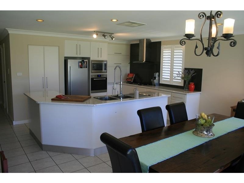 2 Matilda Place, Tamworth NSW 2340