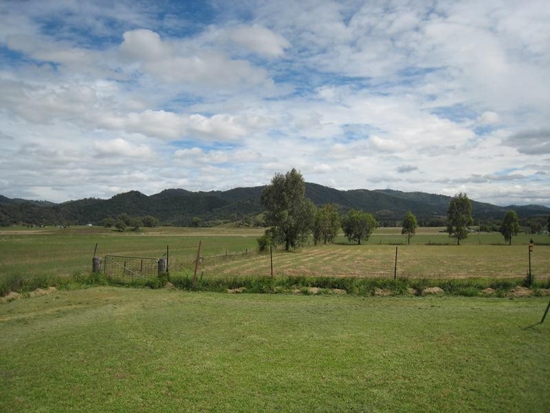 30 Back Limbri Road, Kootingal NSW 2352