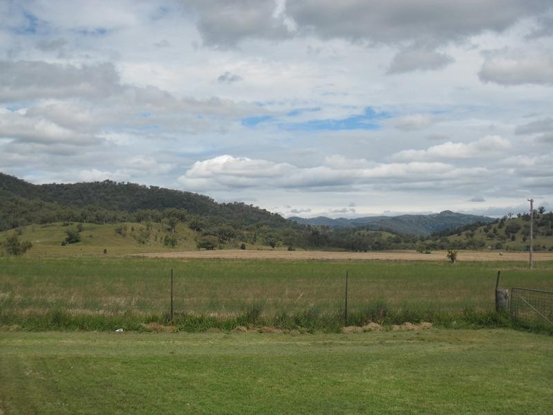 30 Back Limbri Road, Kootingal NSW 2352
