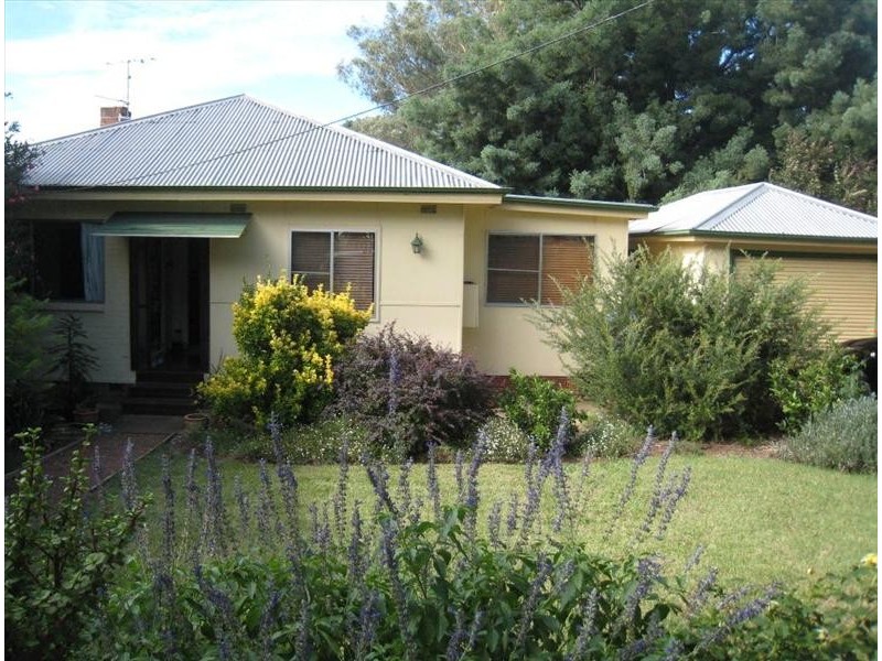 76 North Street, Tamworth NSW 2340