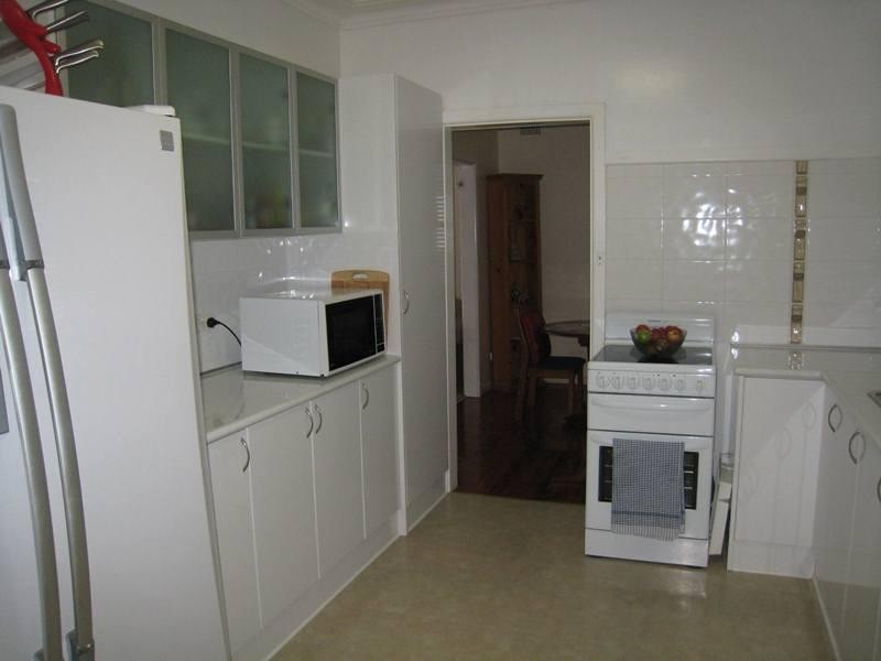 30 Oak Street, Tamworth NSW 2340