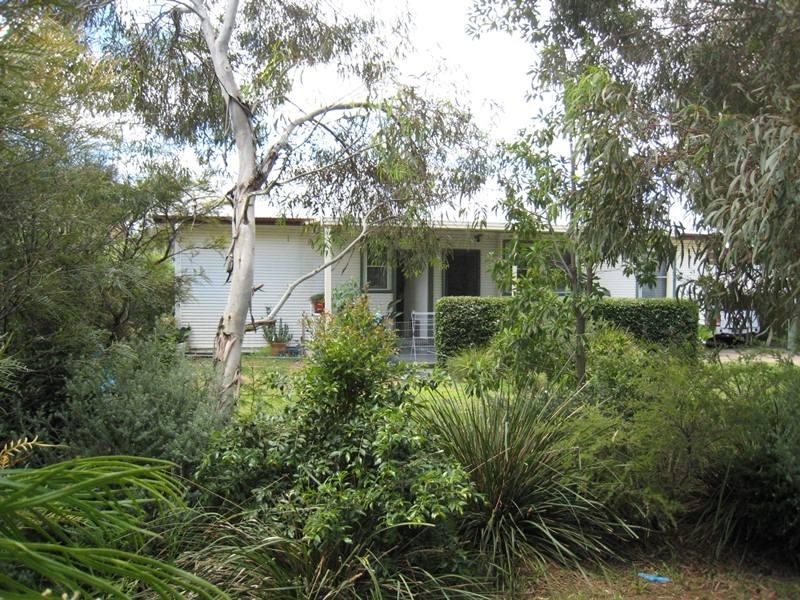 30 Oak Street, Tamworth NSW 2340