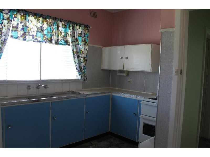 13 Bell Street, Tamworth NSW 2340