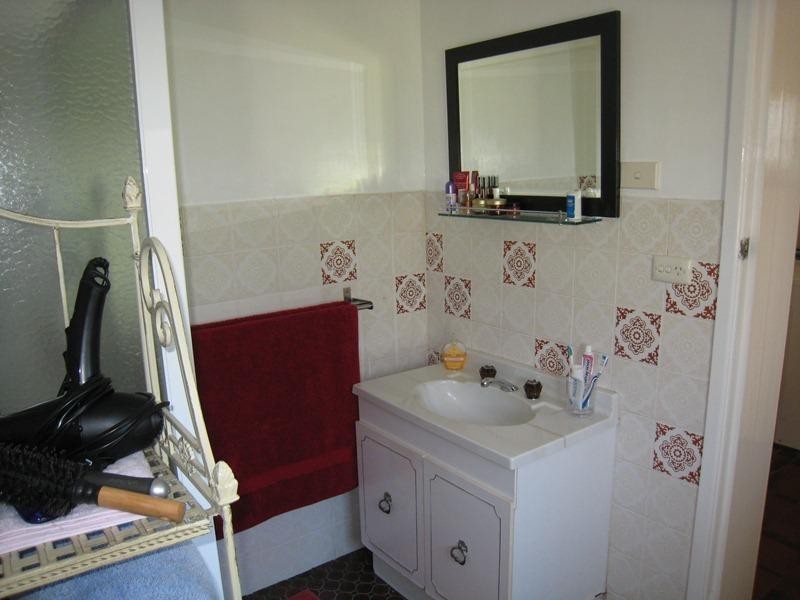 2 Carthage Street, Tamworth NSW 2340