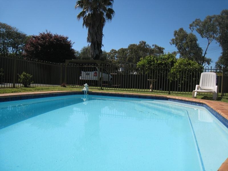 2 Carthage Street, Tamworth NSW 2340