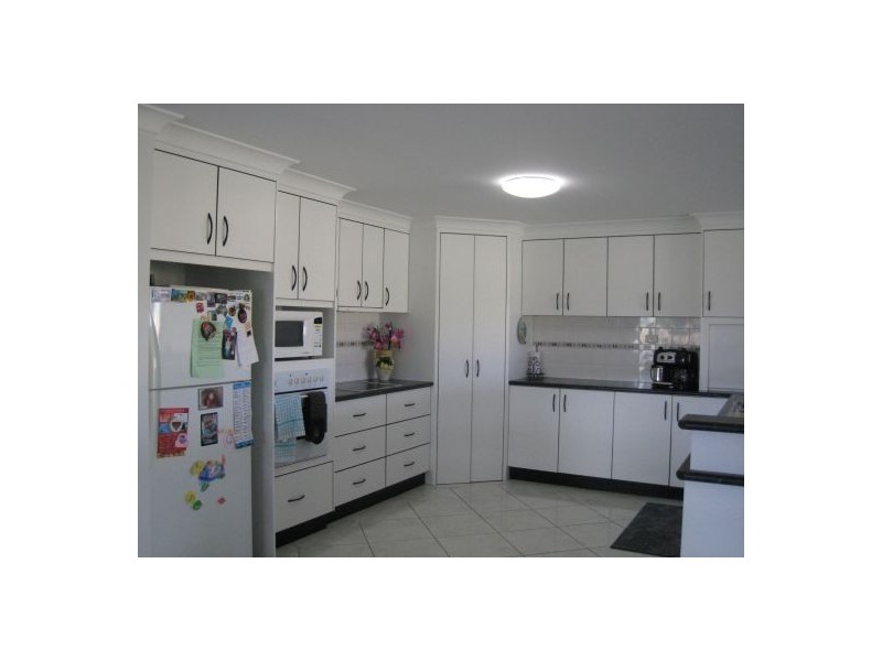 17 Eureka Place, Hillvue NSW 2340