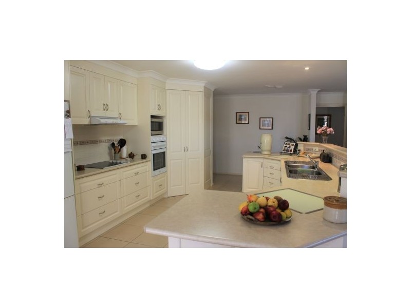 3 Merrinee Place, Hillvue NSW 2340