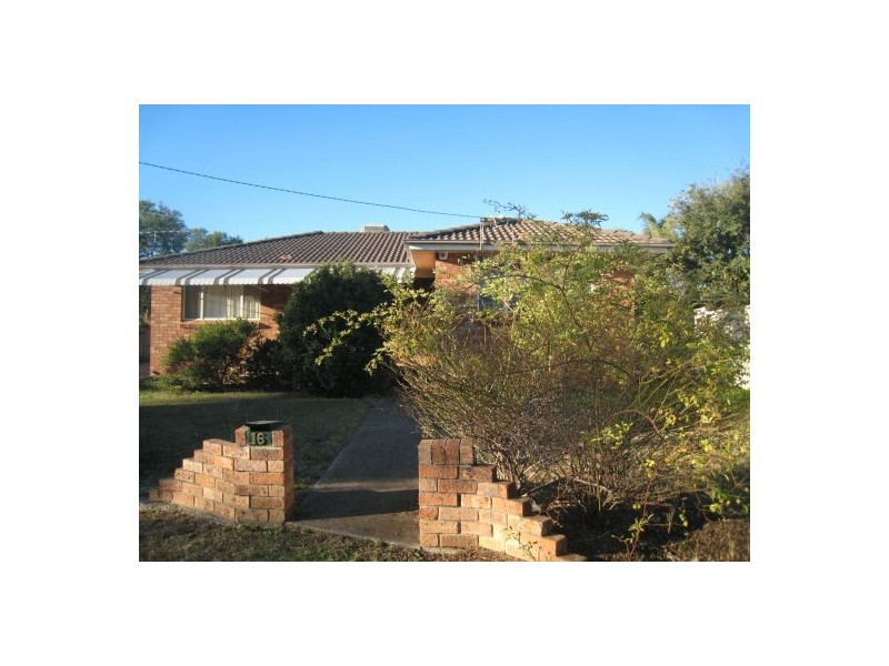 16 Hamilton Crt, Tamworth NSW 2340