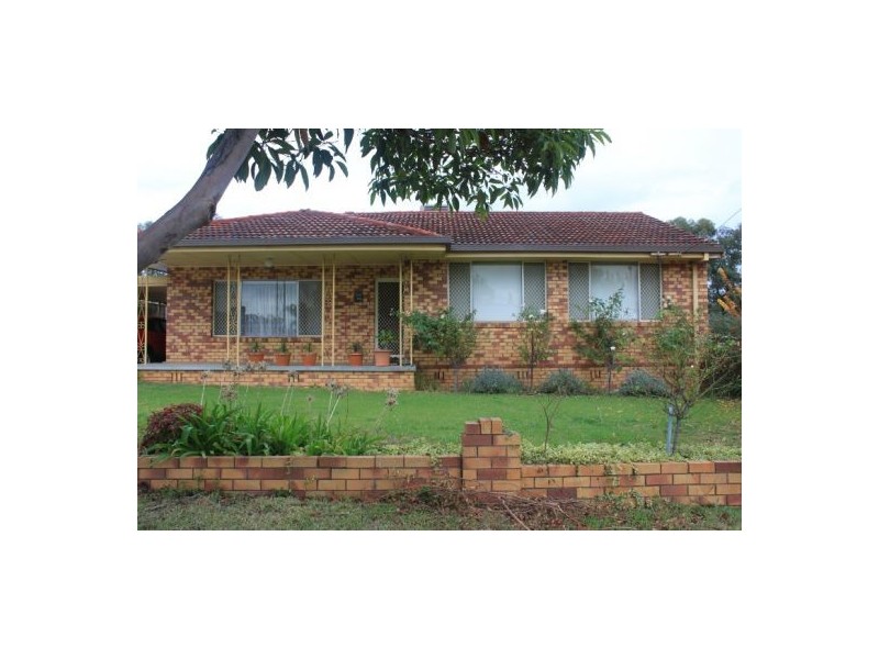 8 Garden Street, Tamworth NSW 2340