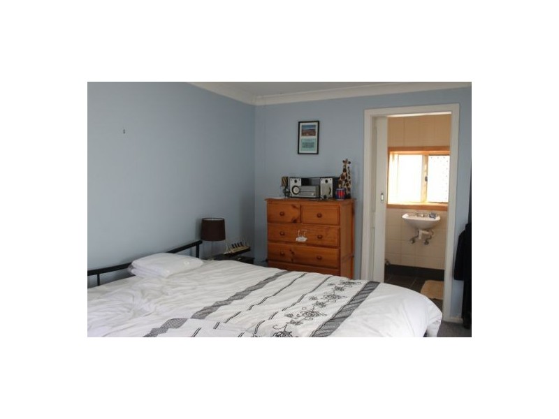 8 Garden Street, Tamworth NSW 2340