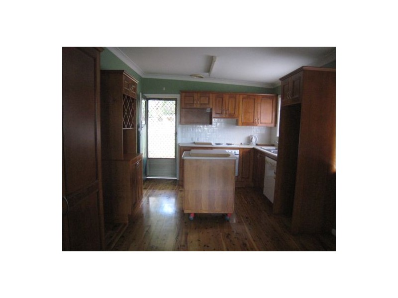 42 Manilla Road, Tamworth NSW 2340