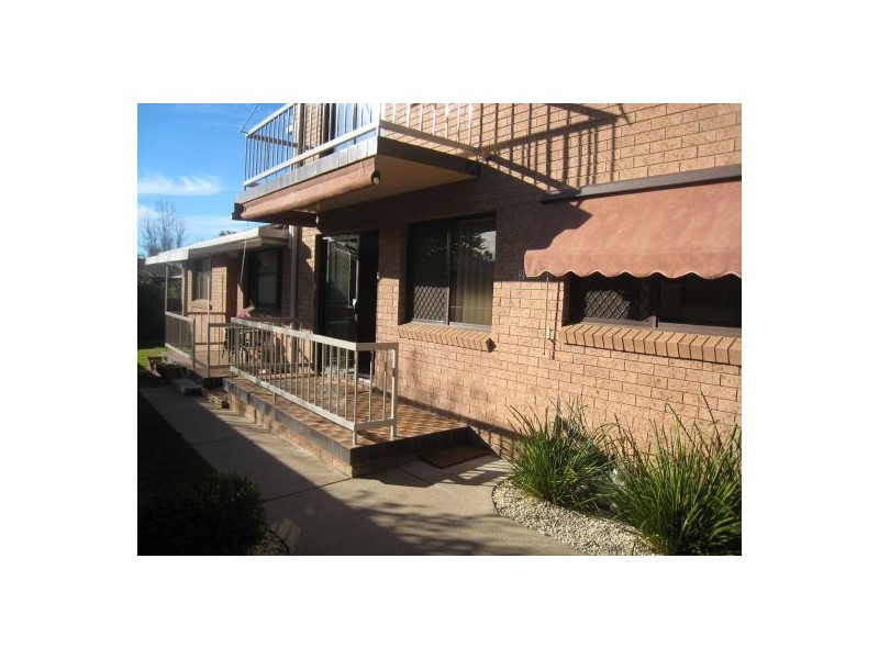 2/35 Gipps Street, Tamworth NSW 2340
