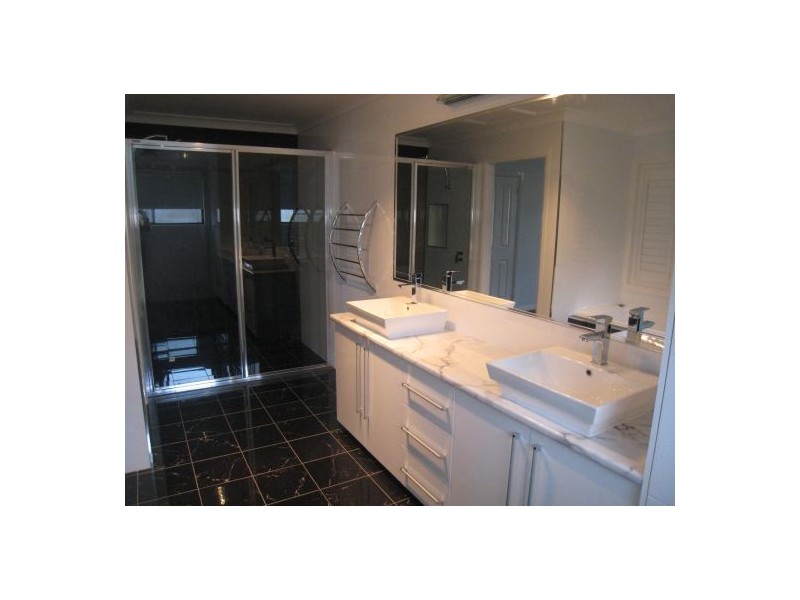 84 Tribe Street, Tamworth NSW 2340