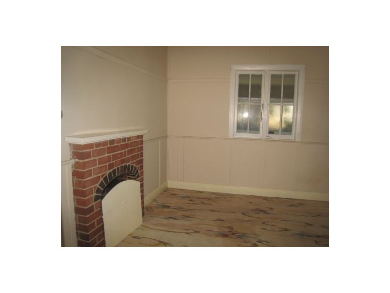 2 East Street, Tamworth NSW 2340