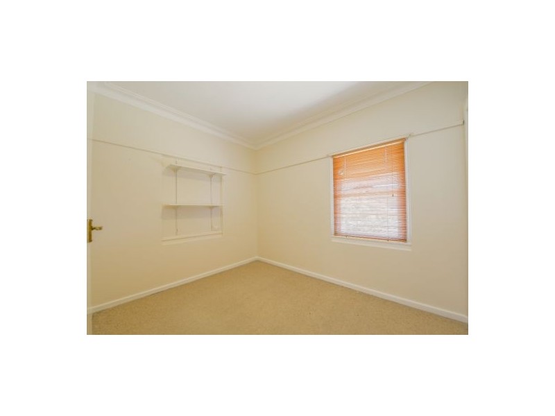 120 Upper Street, Tamworth NSW 2340