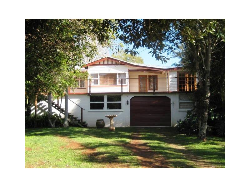 Golfers Crescent, Eagle Heights QLD 4271