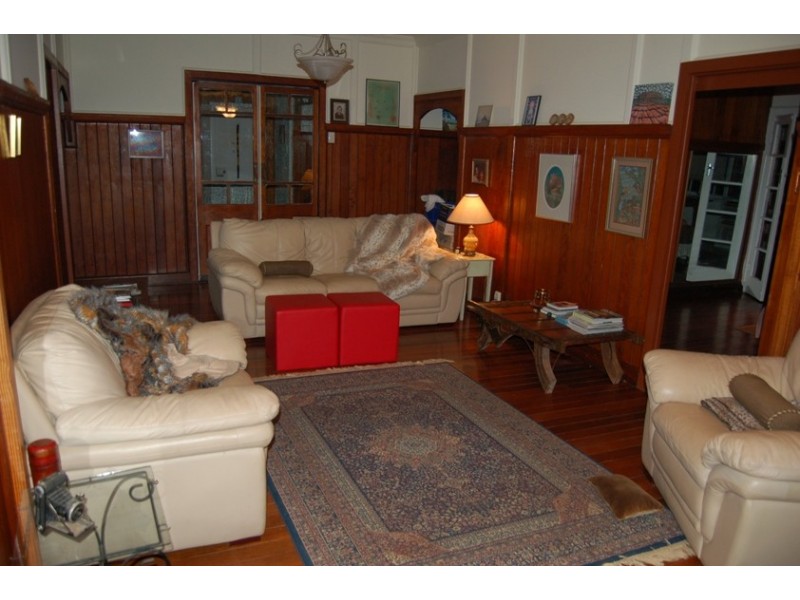 Golfers Crescent, Eagle Heights QLD 4271