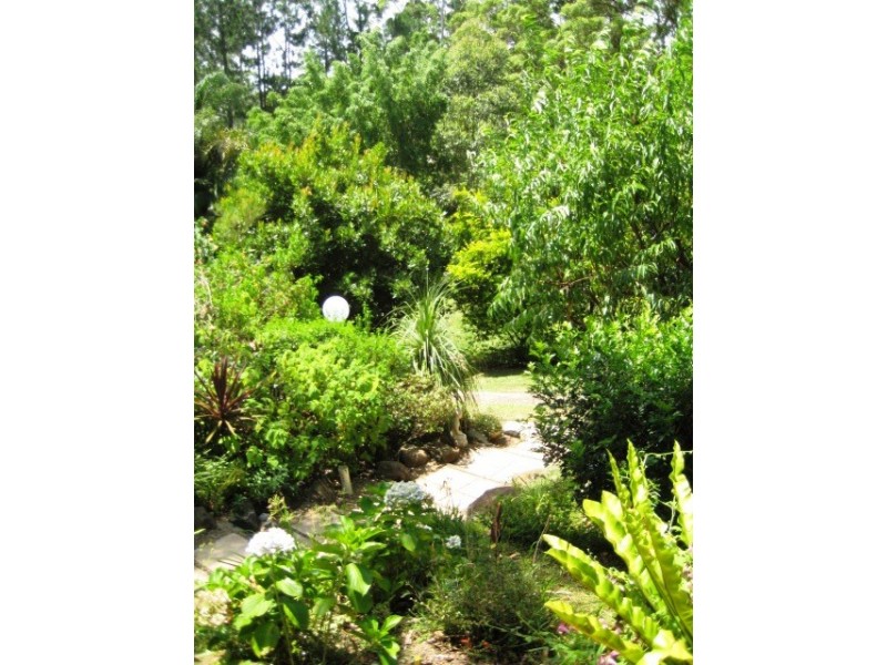 12 Kamet Ct, Eagle Heights QLD 4271