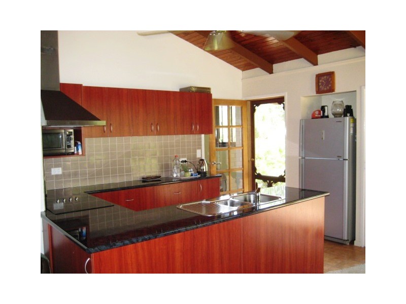 12 Kamet Ct, Eagle Heights QLD 4271