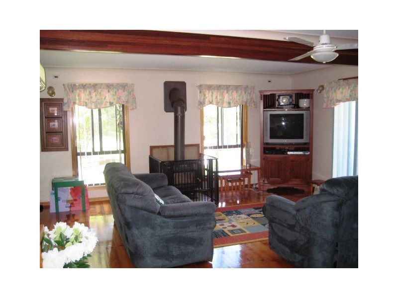 Nipa Ct, Eagle Heights QLD 4271