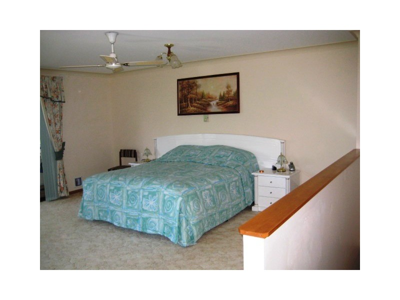 Nipa Ct, Eagle Heights QLD 4271