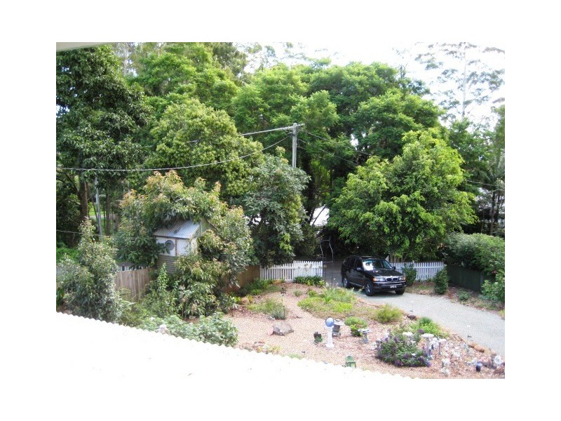 9 Morrell St, Eagle Heights QLD 4271