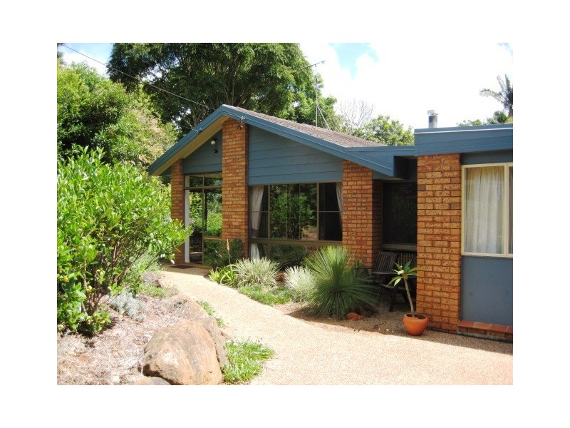 22 GRIFFITH ST, North Tamborine QLD 4272