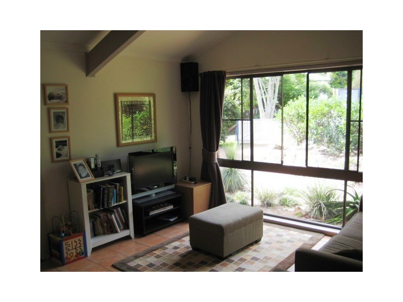 22 GRIFFITH ST, North Tamborine QLD 4272