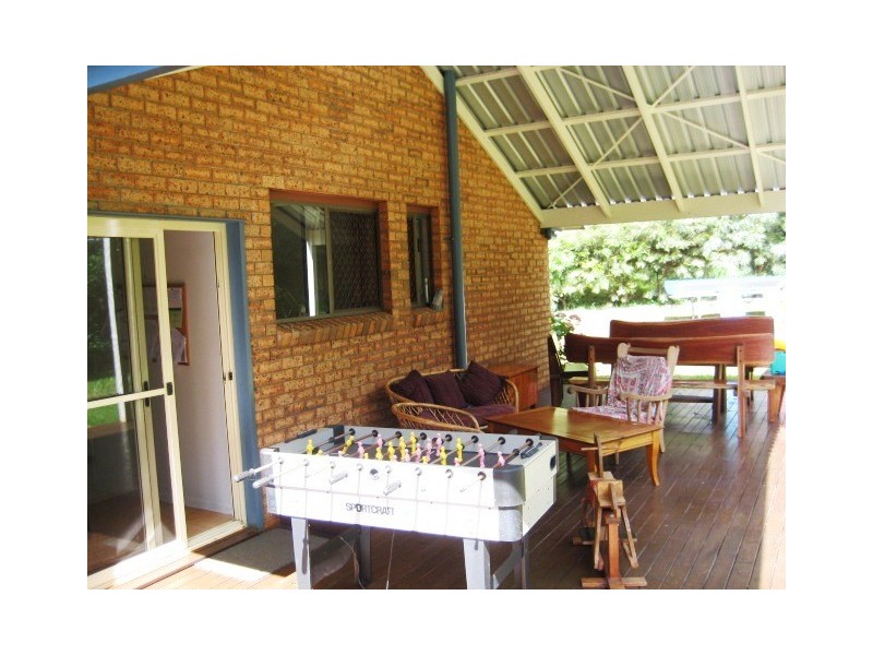 22 GRIFFITH ST, North Tamborine QLD 4272