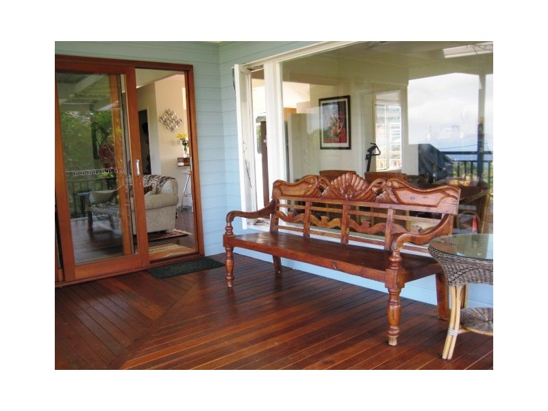 4 Golfers Cres, Eagle Heights QLD 4271